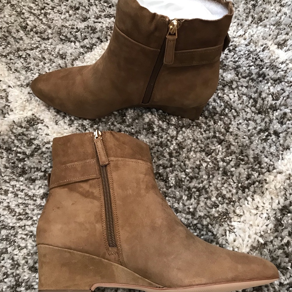 Nine West Suede Booties Size 9 Kakhi Brown Green